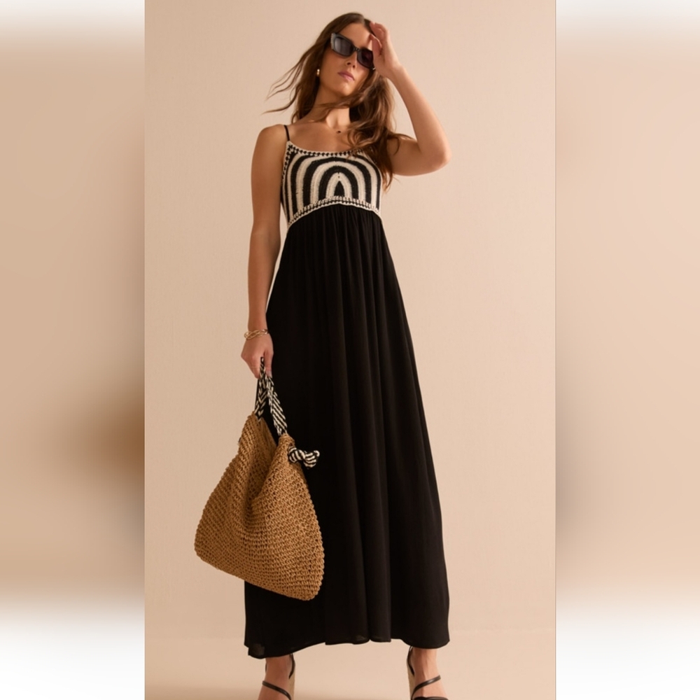 Francesca's Ami Black and Cream Maxi Dress Small